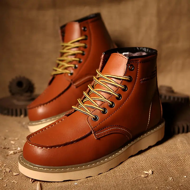 Men's Classic Lace-Up Boots
